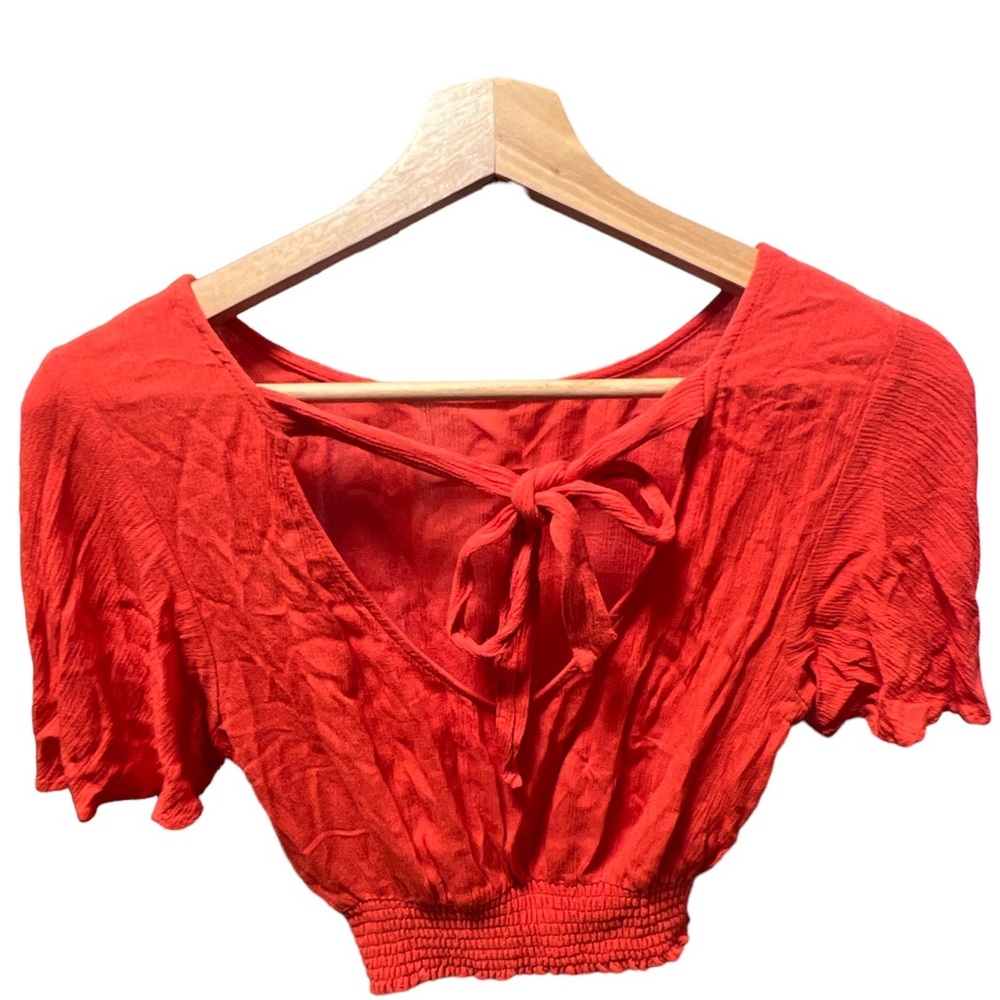 Red crop top - Picture 2 of 3
